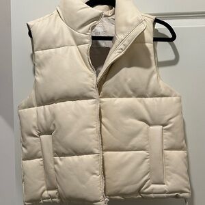 Hollister Cream Puffer Jacket